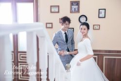 -现代经典婚纱摄影
