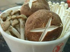 -袁小二大东北铁锅炖(吉祥村总部)