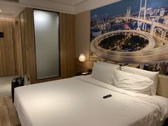 -上海外滩老码头亚朵酒店