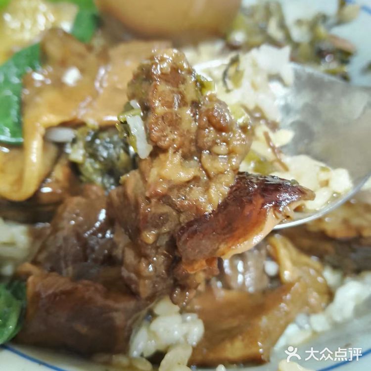 不卖隔夜饭，不卖冷冻肉 免费加牛骨汤，免费加米饭