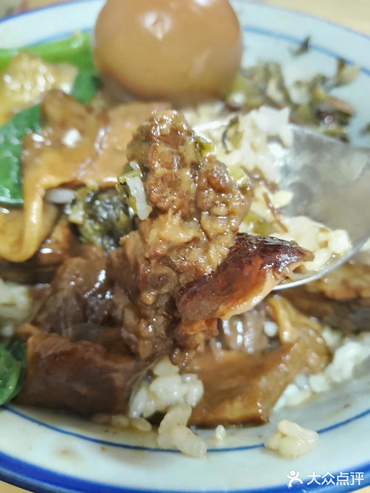 不卖隔夜饭,不卖冷冻肉 免费加牛骨汤,免费加米饭