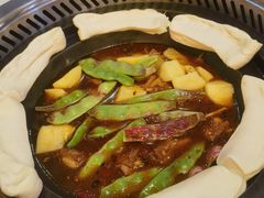 -哈尔滨烧烤·山河村铁锅炖(交大店)
