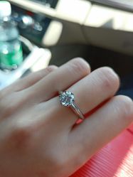 -威德钻石-克拉钻大本营(南京东路店)