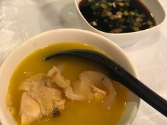 -鲜入围煮花胶鸡海鲜火锅