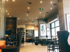 大堂-星巴克(深圳宝安泰华店)
