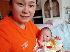 -爱的果实月嫂育婴师(世纪东方店)