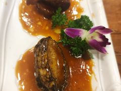 贵肥肉扣鲍鱼-老东镇啤酒屋海鲜加工·蒸汽海鲜·海鲜烧烤(台东店)