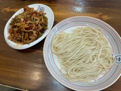 -歹歹的加个面过油肉拌面
