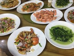 -四川小胡子海鲜(丁村万人海鲜广场店)