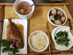 -卓玥国际月子会所(罗山路店)