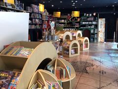 -钟书阁(松江泰晤士小镇店)