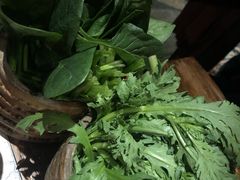 -老牌坊云南鱼豆花火锅(爱建店)
