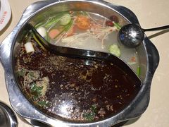 鸳鸯锅-袁记串串香(世欧王庄店)