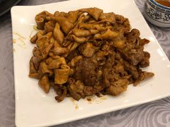 肥牛鹅肠-粤·向群饭店(龙津东路总店)