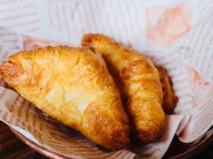 牛角包-YUE·6·西式融合餐厅(外滩六号店)