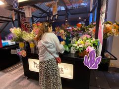 -瑞虹新天地月亮湾