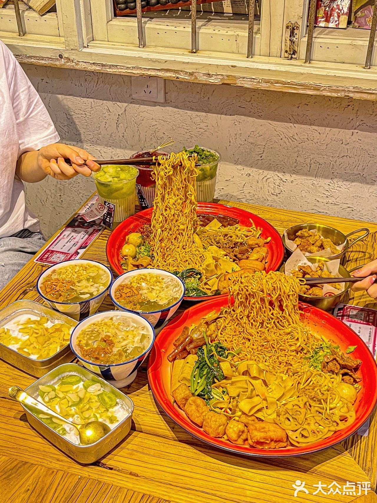 杭州zuì好吃麻辣拌！一口沦陷…