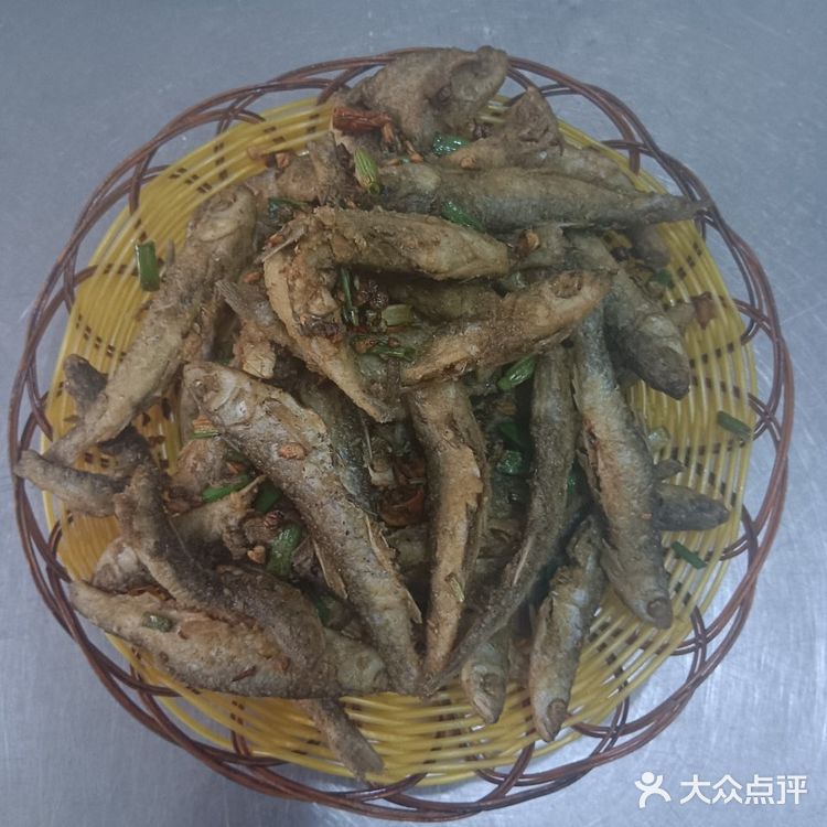 推荐几个必点菜：特推，新鲜野生牛肝菌，超级好吃
