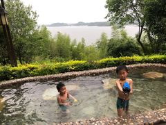 -天目湖涵田半山温泉水乐园