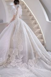 -艾米丽婚纱礼服