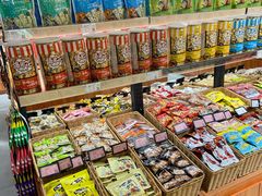 零售区-来伊份(双桂坊店)