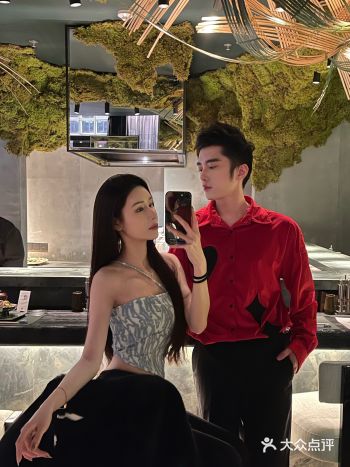 昨天约了好久不见的好朋友来了一个两人约会 平时都是大