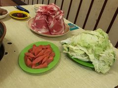 -洞庭洲·防空洞火锅·烧烤·铜锅涮肉(新百广场店)