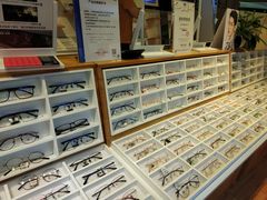 -MiRi眼镜·蔡司·星趣控·尼康控优点视觉合作店(南京东路店)