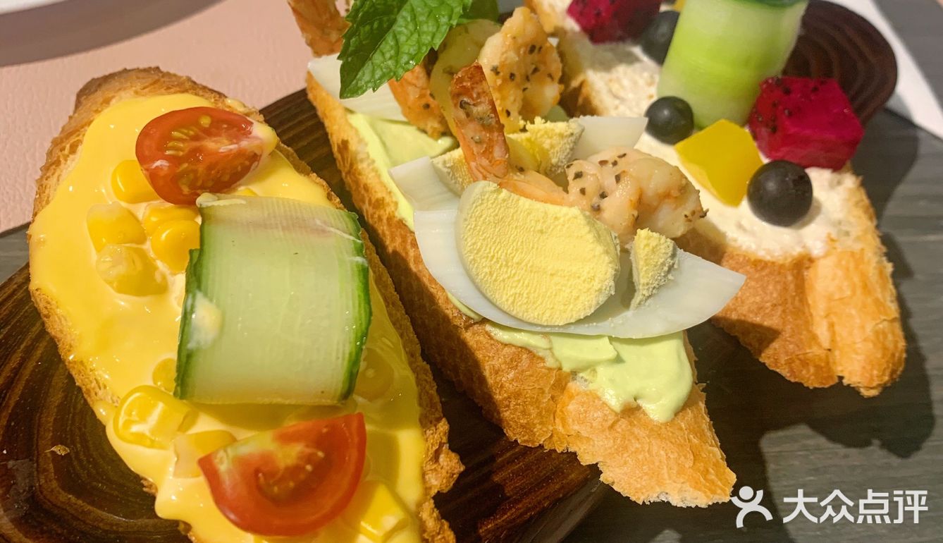 很适合妹子拍照。里面不仅有两人座