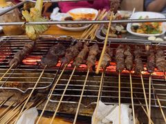 -哈尔滨小酒馆·鲜肉现穿自助烧烤(康新花园店)