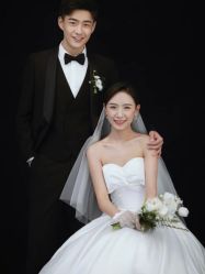 -易摄影婚纱摄影工作室