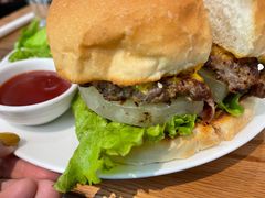 夏威夷牛肉汉堡-ZEMOCAFE·FUSION FOOD(西交利物浦店)