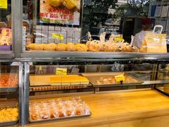 面包甜点陈列柜-鲍师傅糕点(江苏路店)