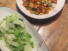 -爱碗亭·鲜炒湖南菜(壹城中心店)