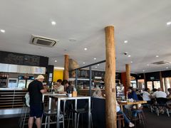 -12 Rocks Beach Bar Cafe