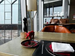 靠窗位-恰餐厅及酒吧CHAR Bar & Grill(北京三里屯洲际店)