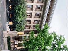 -浅深休闲酒店-停车场