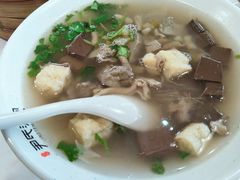 鸭血粉丝-百年尹氏汤包(湖南路狮子桥店)