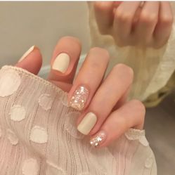 -悦指间美甲美睫
