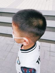 -PE SALON 