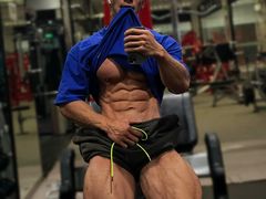 -宝力豪健身(万达广场店)