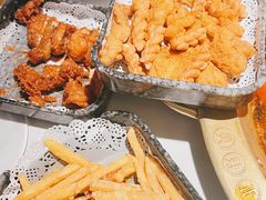 -哥老官重庆美蛙鱼头(日月光店)