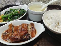 -农家婆港式烧腊快餐(驰天·钰园商住小区店)