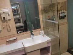 -德全心悦酒店(北京金台路地铁站店)