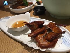 港式炸乳鸽-宴会中心