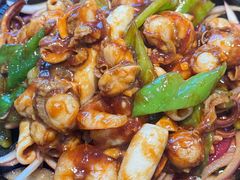 铁板海味三鲜-小船渔村·大连菜(明泽街店)