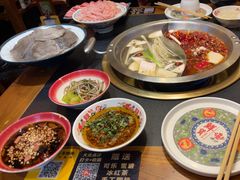 -沸炉重庆老火锅(军事博物馆店)