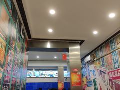 大堂-广信牛奶甜品世家(台东店)