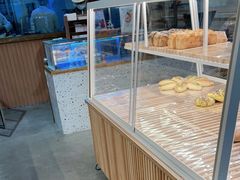 面包甜点陈列柜-前进麦味·天然烘焙(凯德1818店)