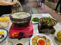 -墨脱石锅椰子鸡•香草鸭•东山羊(大东海店)